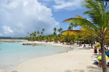 Location gite à 400m de la plage du Helleux en Guadeloupe