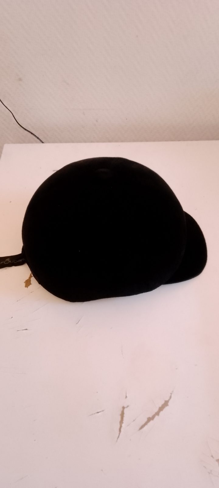 Casque équitation noir taille 54cm - 6 5/8 inc - 460 gr 100% Acrylonitrile butadiène - photo 2