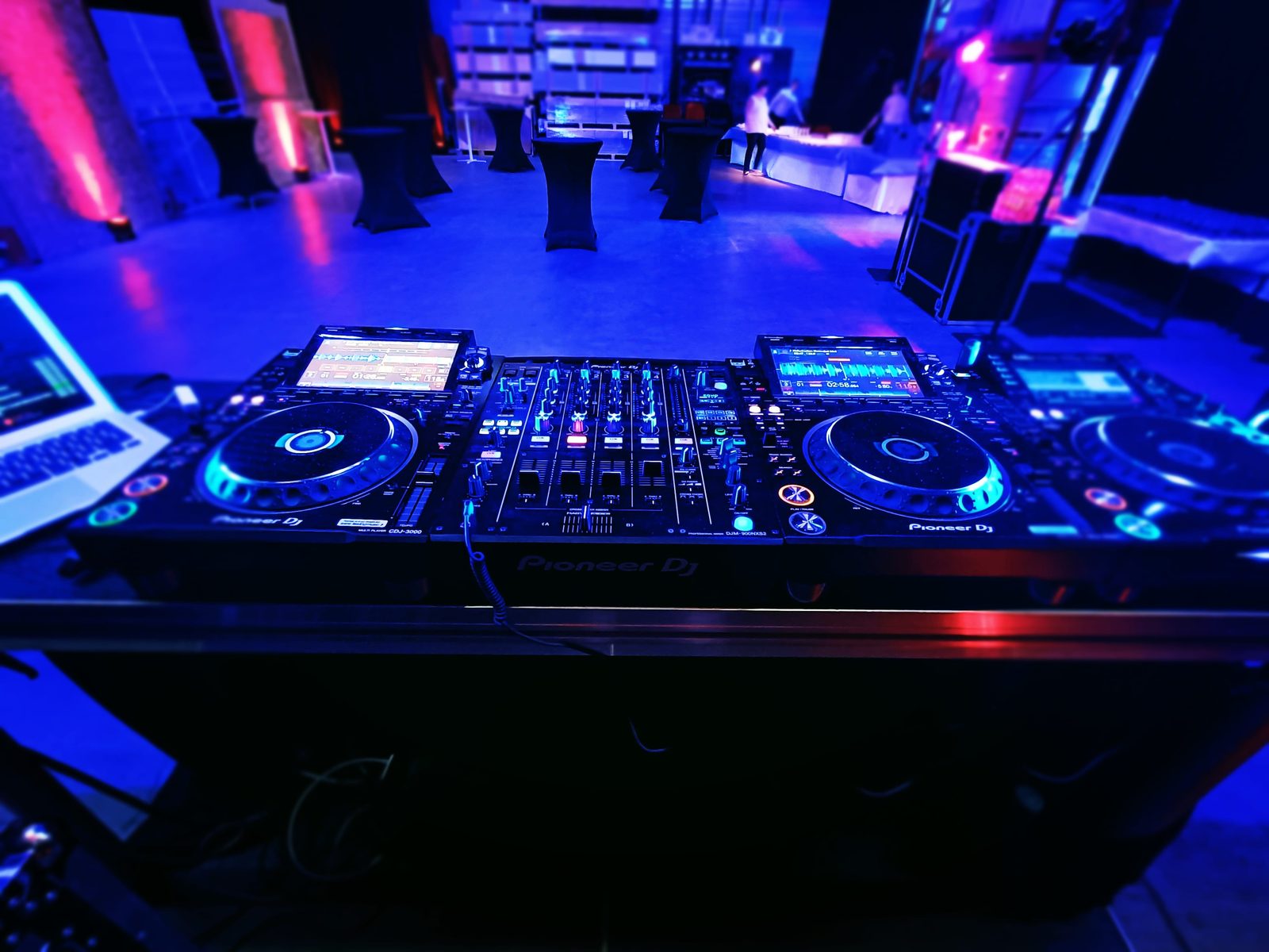 Dj généraliste flyers bande son - photo 2