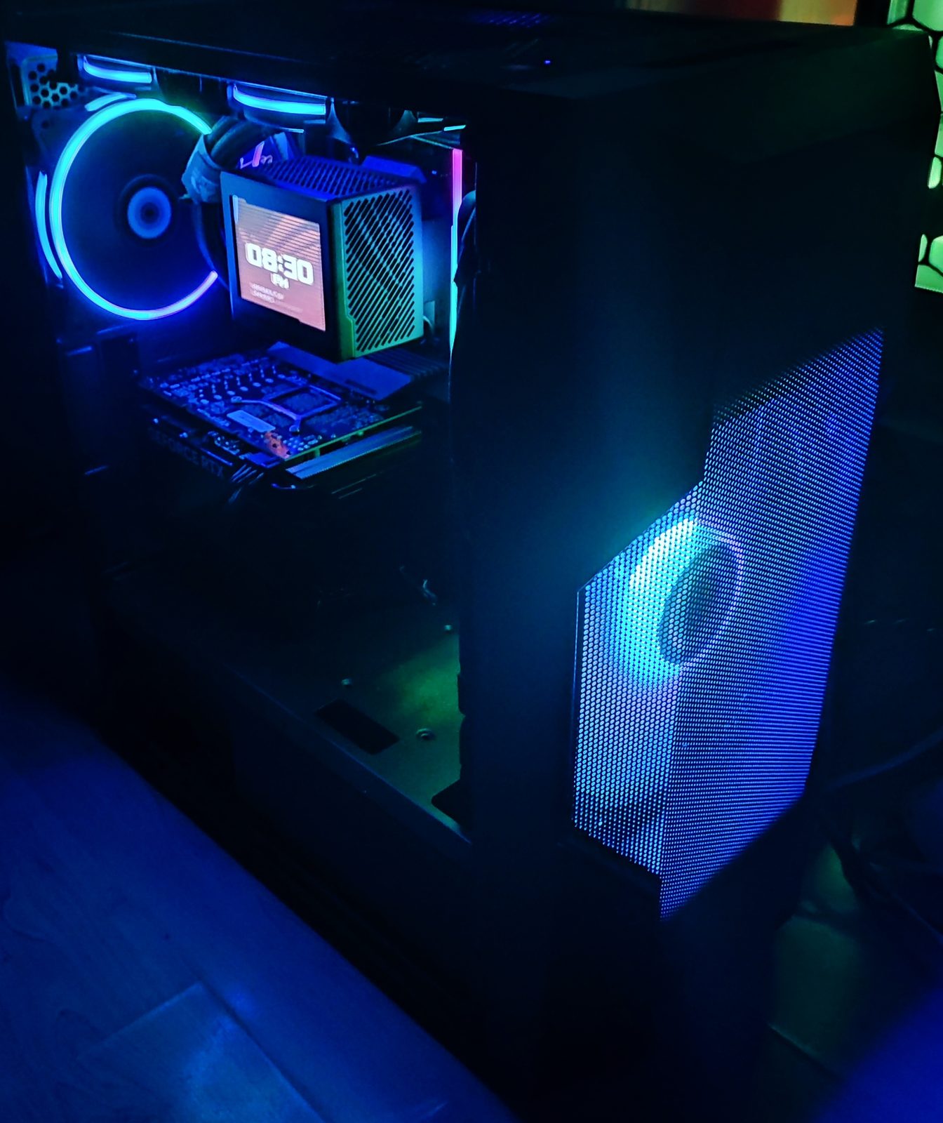 PC Gamers haut de gamme( Neuf)-I7 13700KF-RTX 4060 TI -SSD 5eme Génération 1 TO - DDR5 32 GO RGB - - photo 2