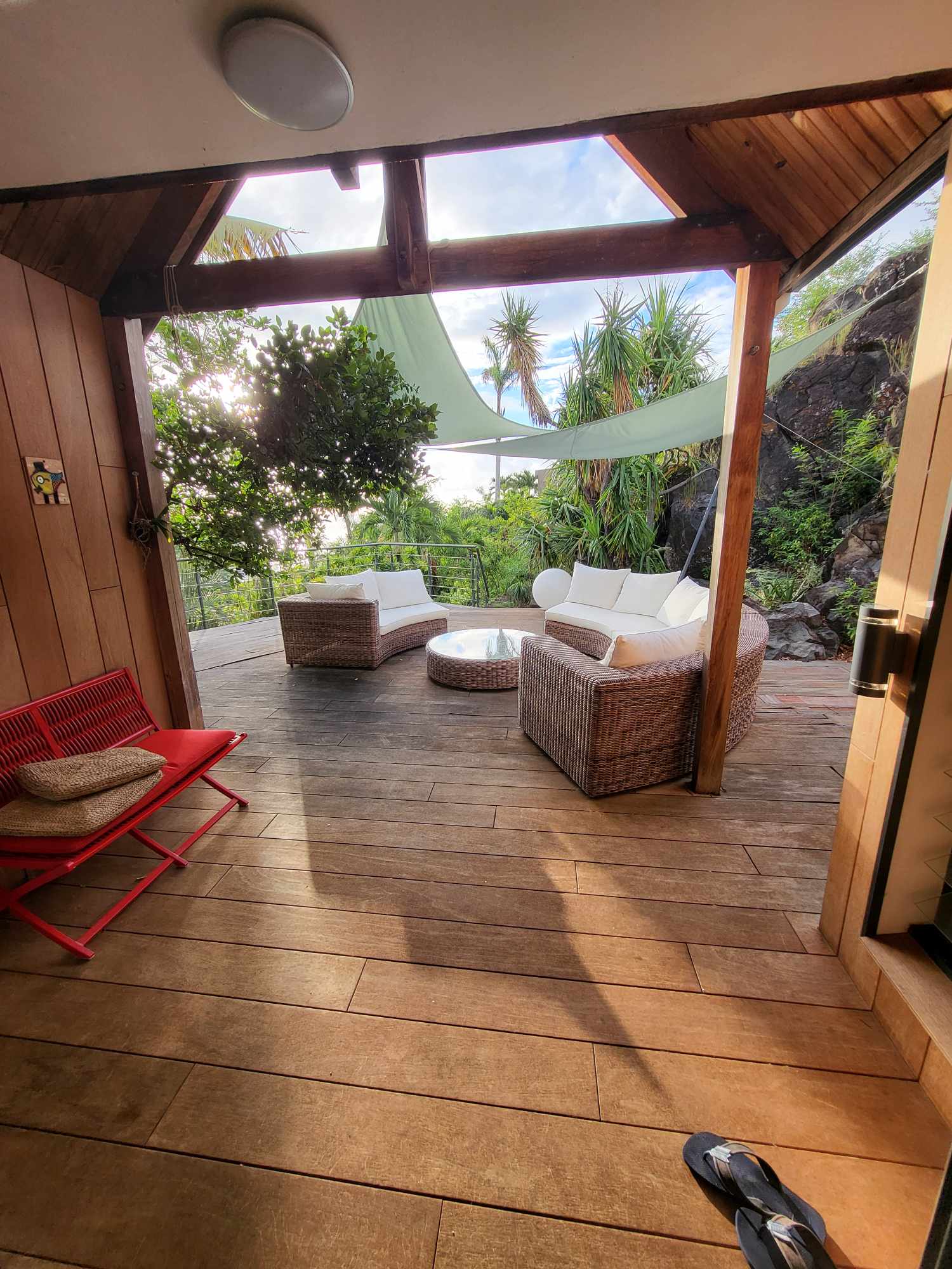 Villa F4/5 sur Parcelle XXL - Secteur Prisé - Vu sur l’Ocean. - photo 5