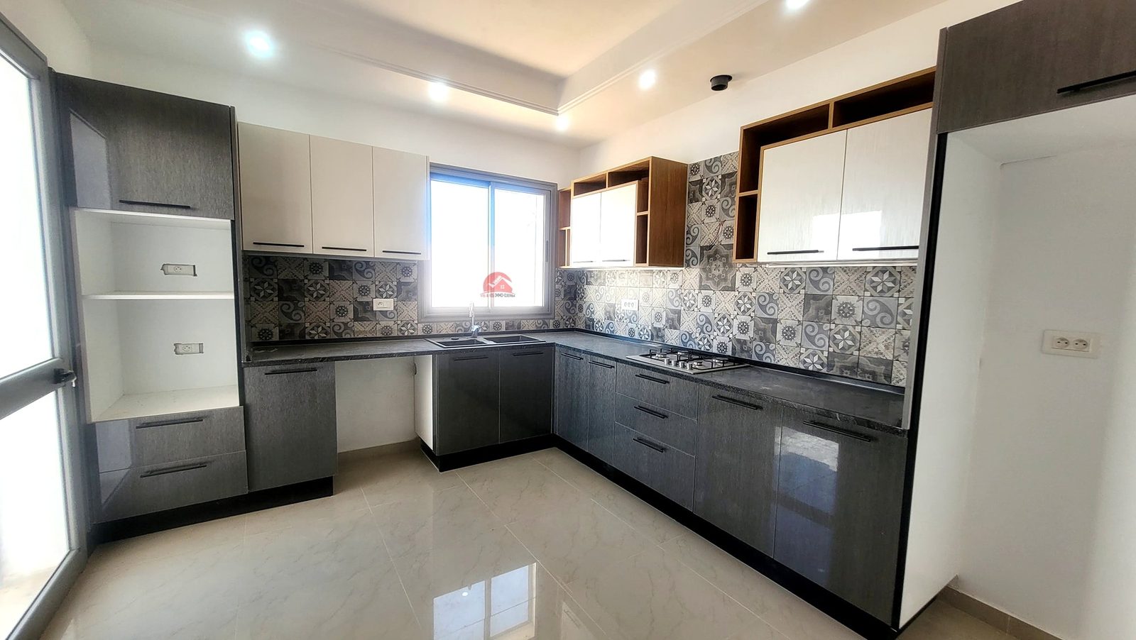VILLA NEUVE À VENDRE AVEC PISCINE À HOUMT SOUK DJERBA-REF V 629 - photo 1