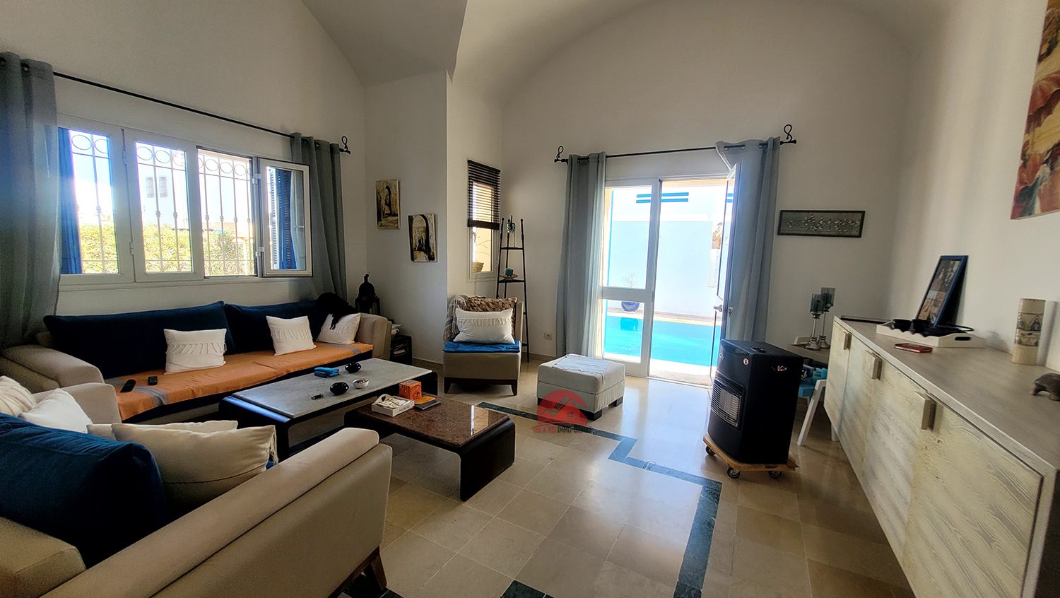 A VENDRE EN ZONE TOURISTIQUE BELLE VILLA AVEC PISCINE PRIVÉE - RÉF V623 - photo 2