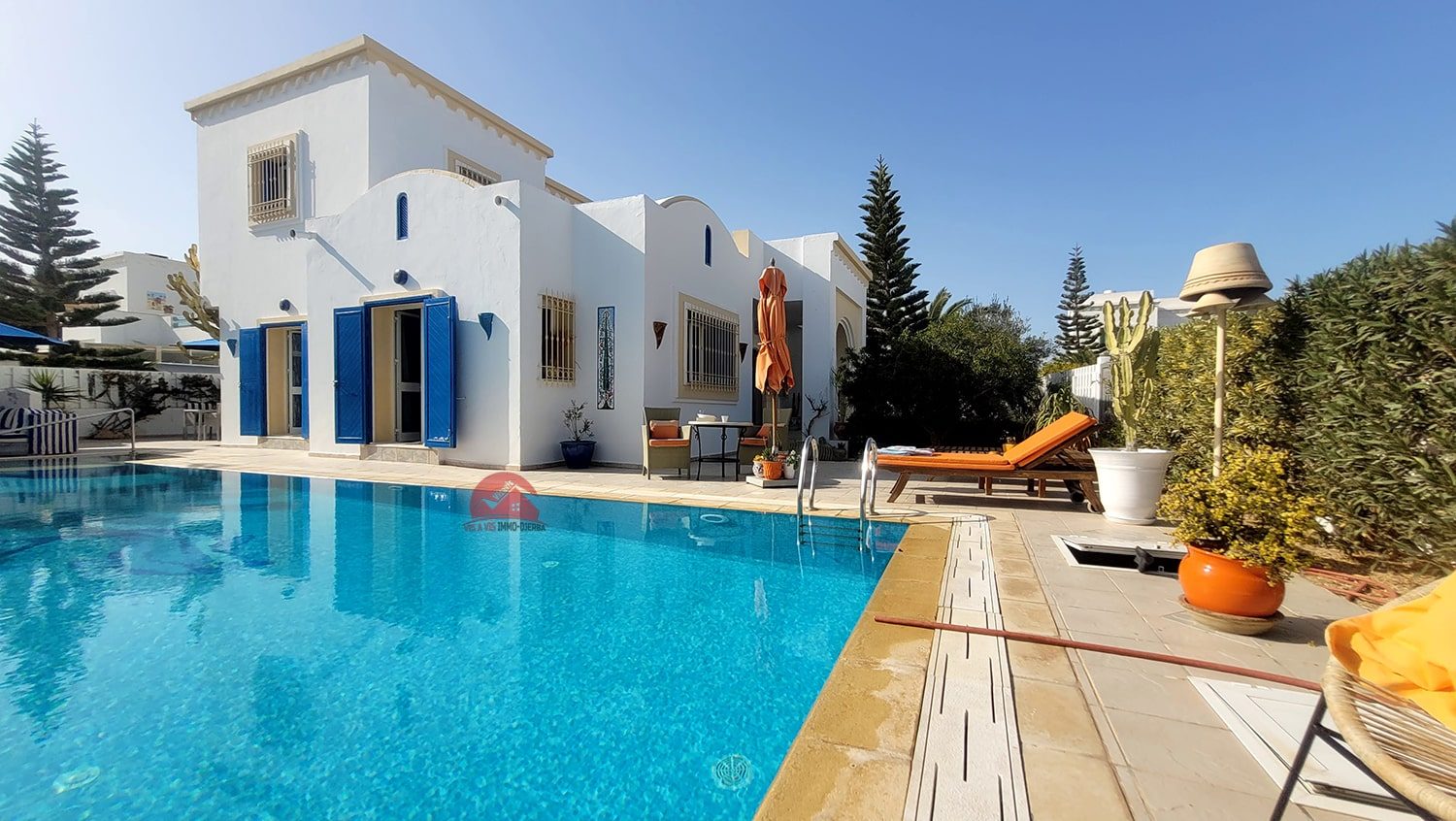 A VENDRE EN ZONE TOURISTIQUE BELLE VILLA AVEC PISCINE PRIVÉE - RÉF V623 - photo 5