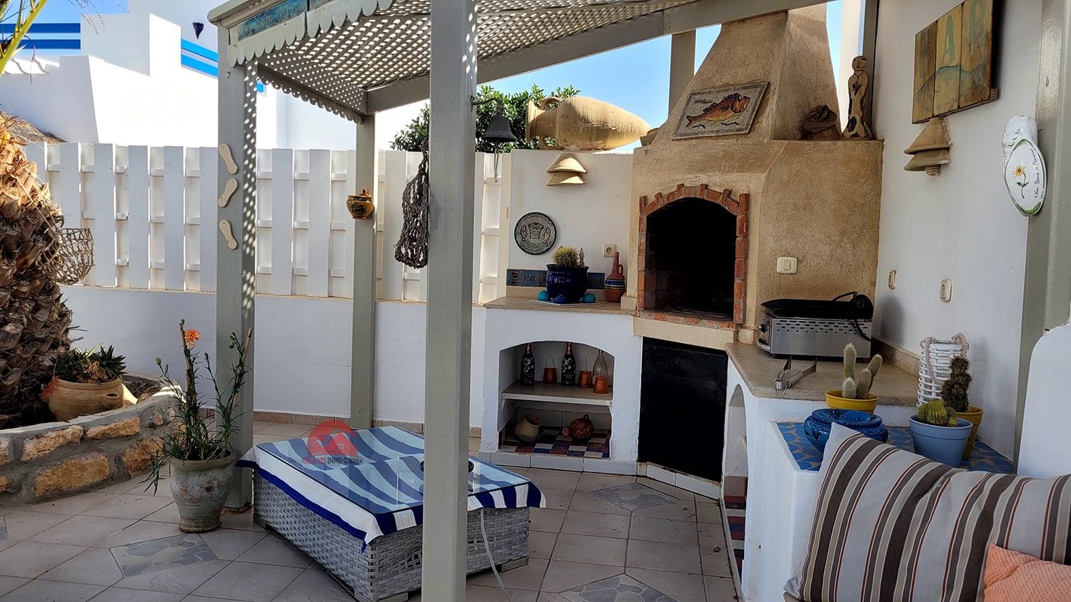 A VENDRE EN ZONE TOURISTIQUE BELLE VILLA AVEC PISCINE PRIVÉE - RÉF V623 - photo 6