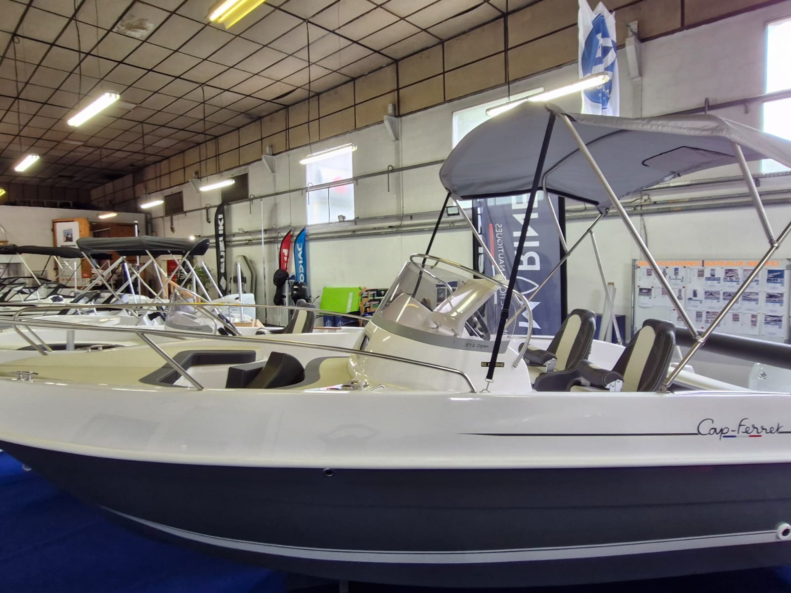 B2 MARINE 572 OPEN - photo 2