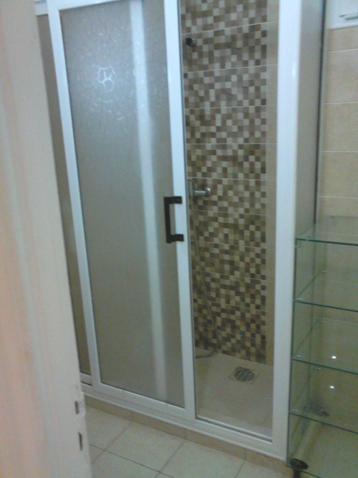 VENDS F4 ORAN - 85 000 € NEGOCIABLE - ACCEPTE ECHANGE - photo 6