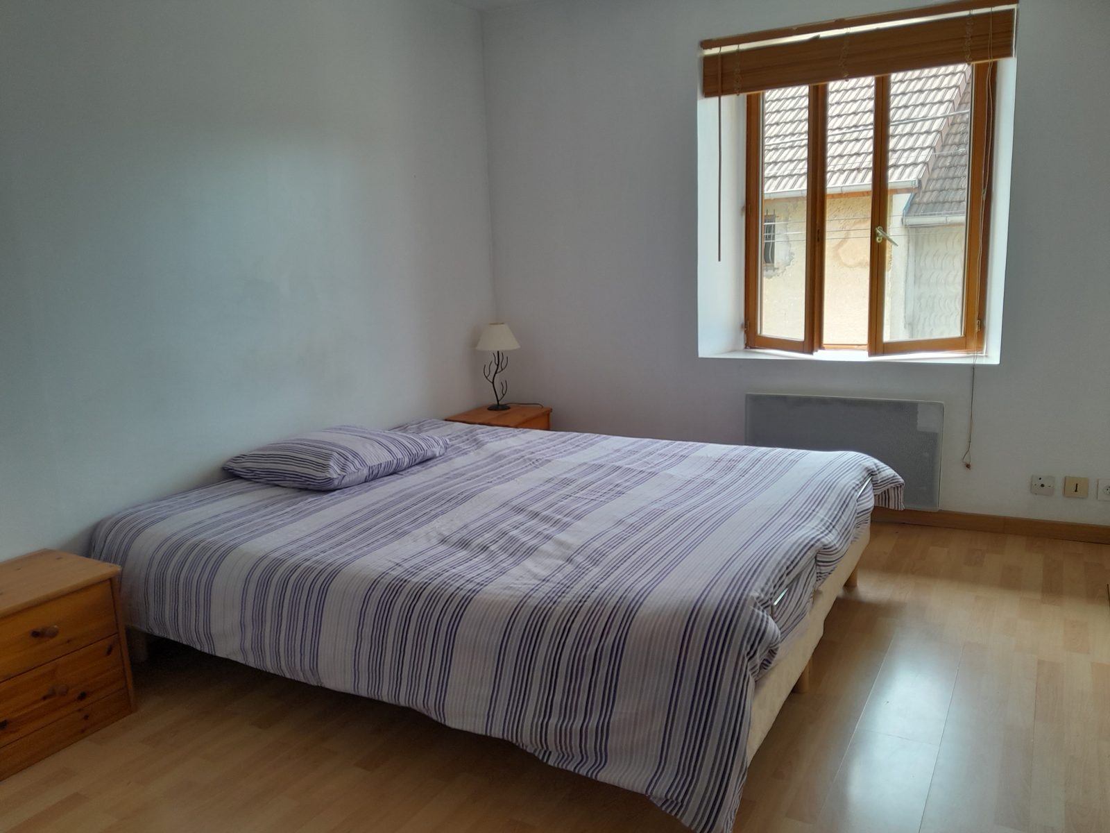 A louer studio à Châbons (38690) - photo 3