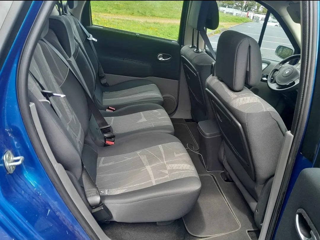 renault  Megane Scenic - photo 3