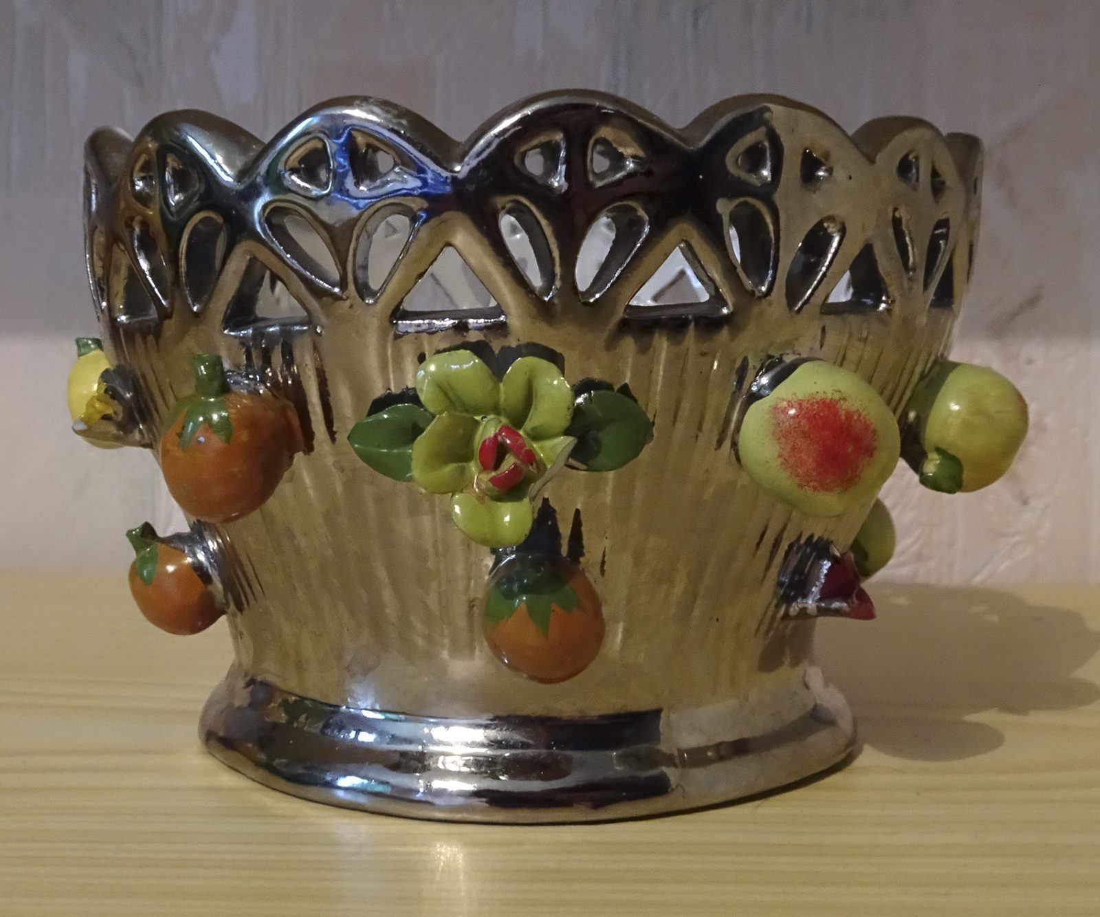 CORBEILLE POT CERAMIQUE FRUITS FLEURS VINTAGE DOREE BORD DENTELLE - photo 4