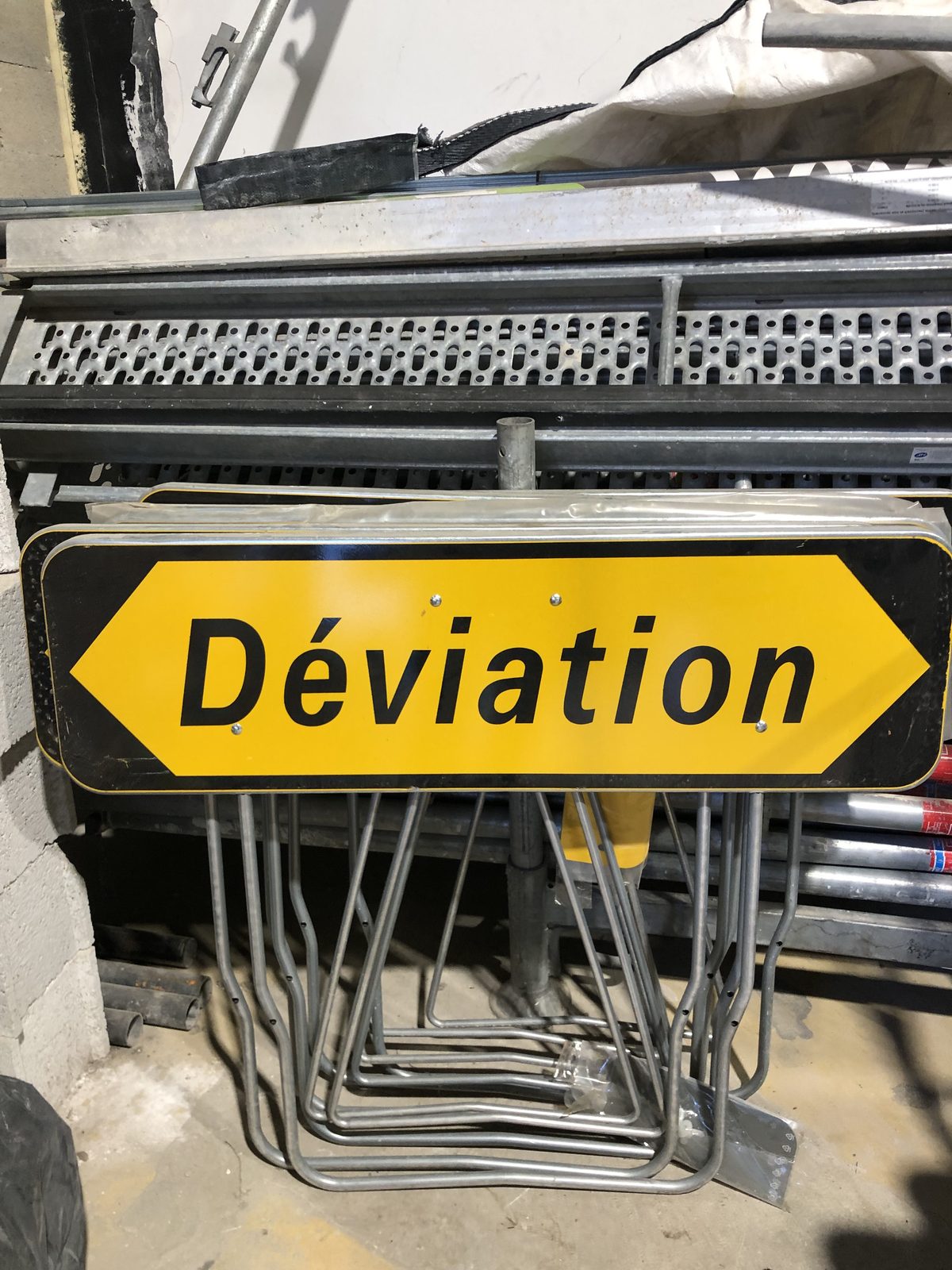 PANNEAUX DE SIGNALISATION DEVIATION - photo 2