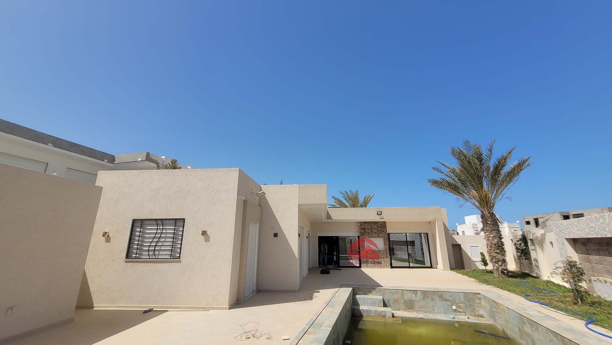 VILLA MEUBLÉE EN ZONE TOURISTIQUE DJERBA - RÉF V701 - photo 1