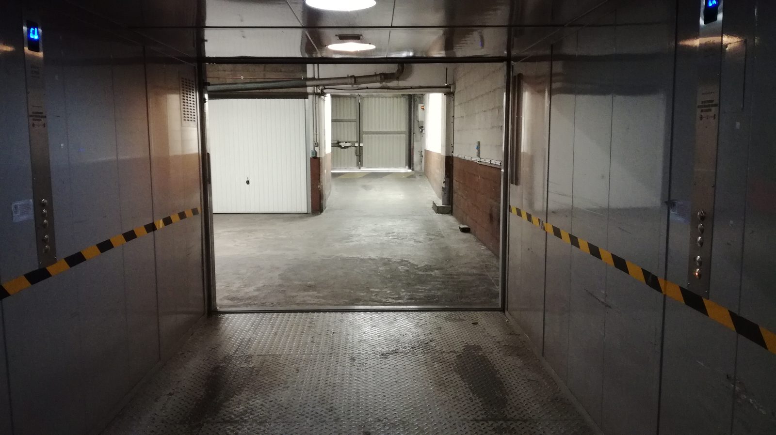 Parking - photo 3