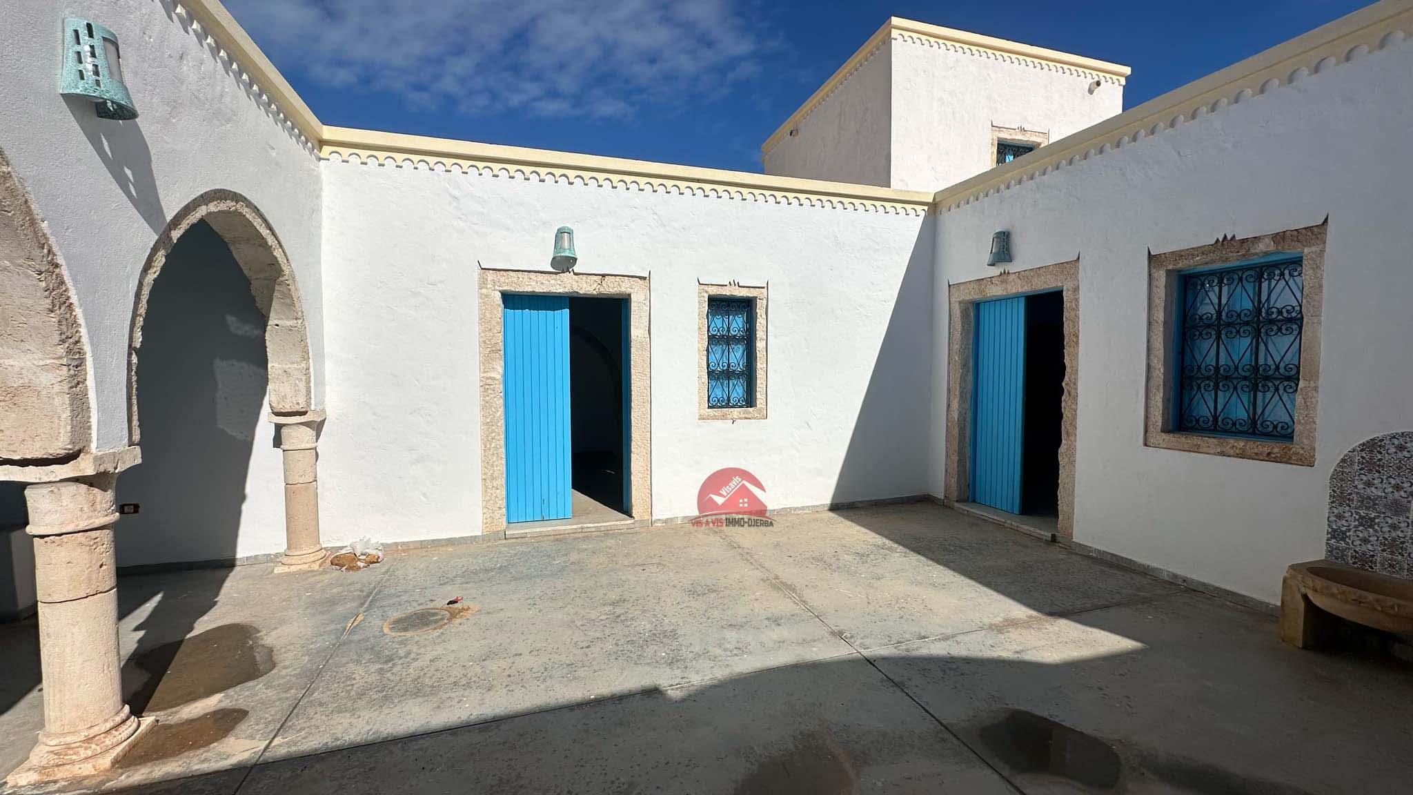 HOUCH TYPIQUE DJERBIEN À VENDRE HOUMT SOUK - RÉF H698 - photo 1