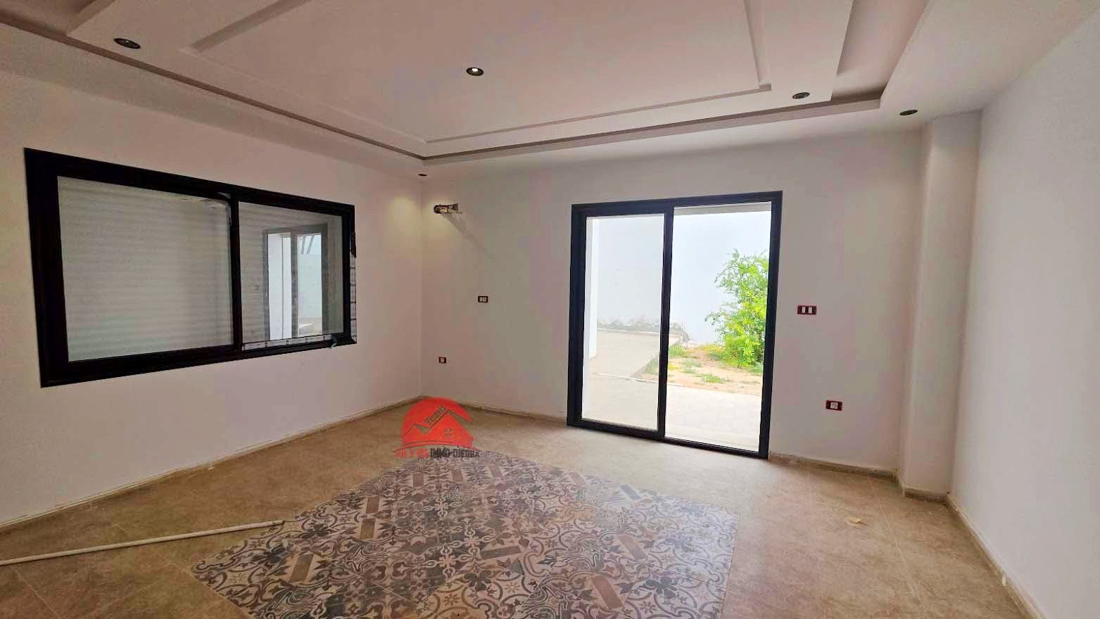 VILLA DE PLAIN-PIED À VENDRE À HOUMT SOUK DJERBA ZU - RÉF V713 - photo 2