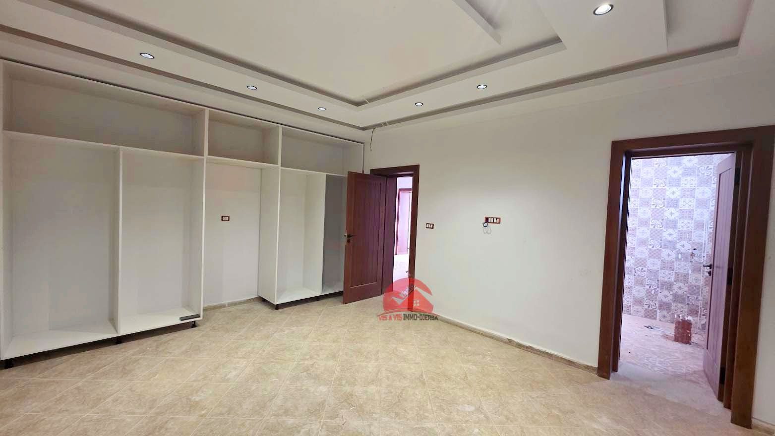 VILLA DE PLAIN-PIED À VENDRE À HOUMT SOUK DJERBA ZU - RÉF V713 - photo 4