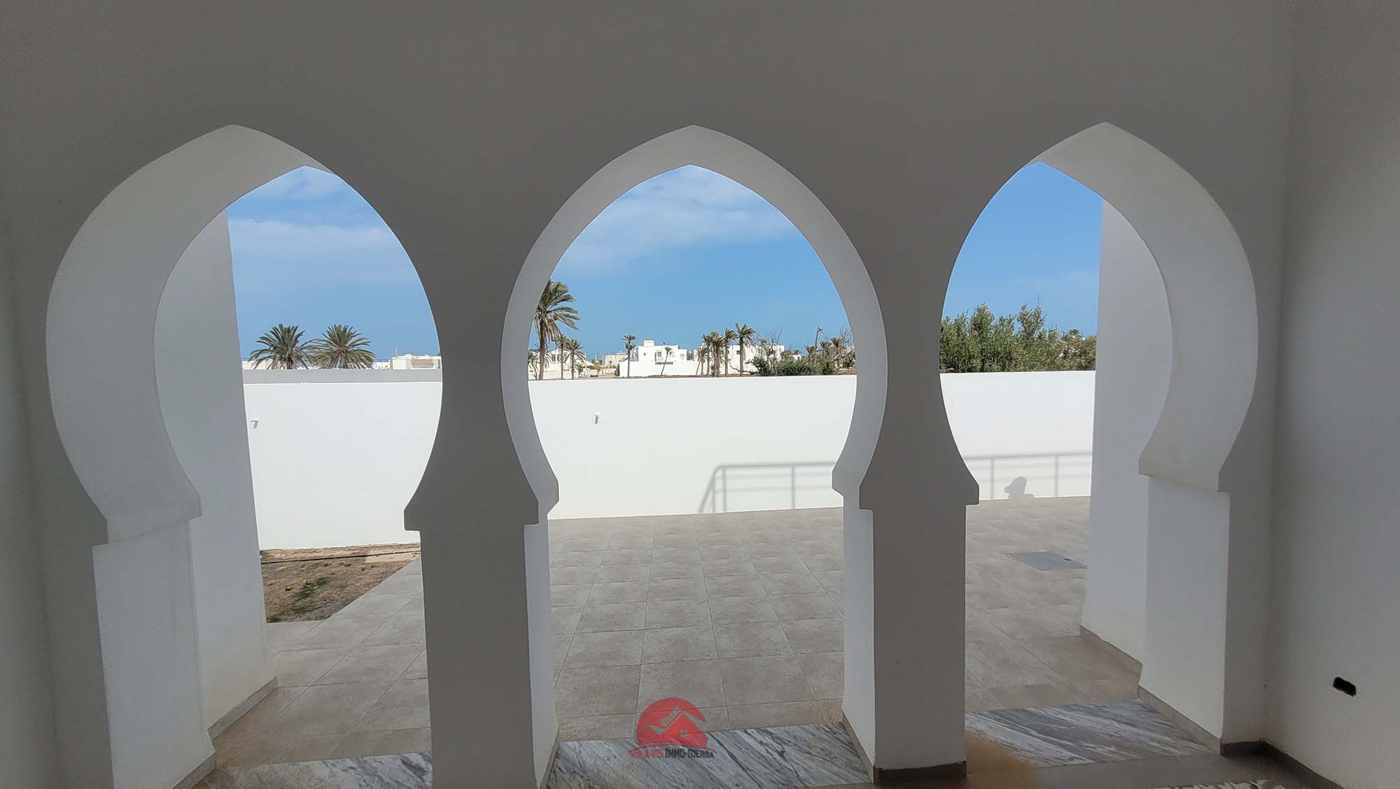 A VENDRE À DJERBA MIDOUN - VILLA AVEC PISCINE ZU - RÉF V683 - photo 5