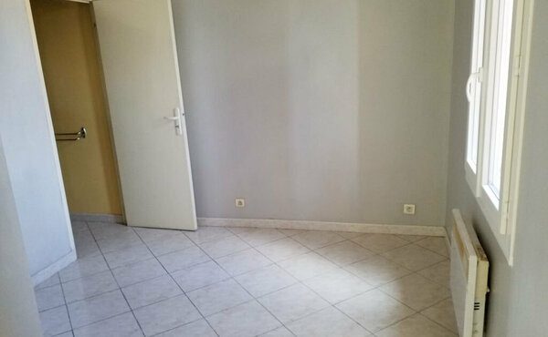 Location appartement deux-pièces meublée - photo 4