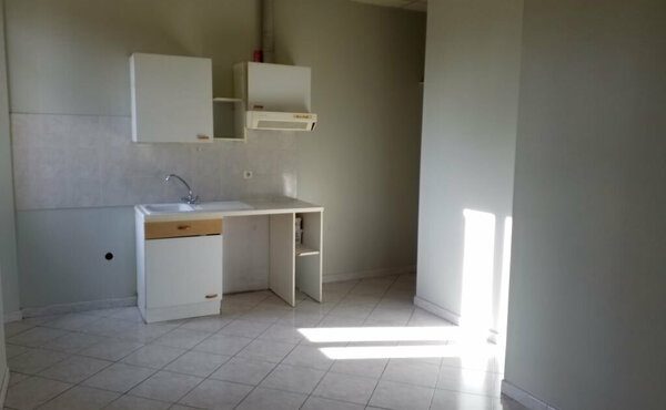 Location appartement deux-pièces meublée - photo 5
