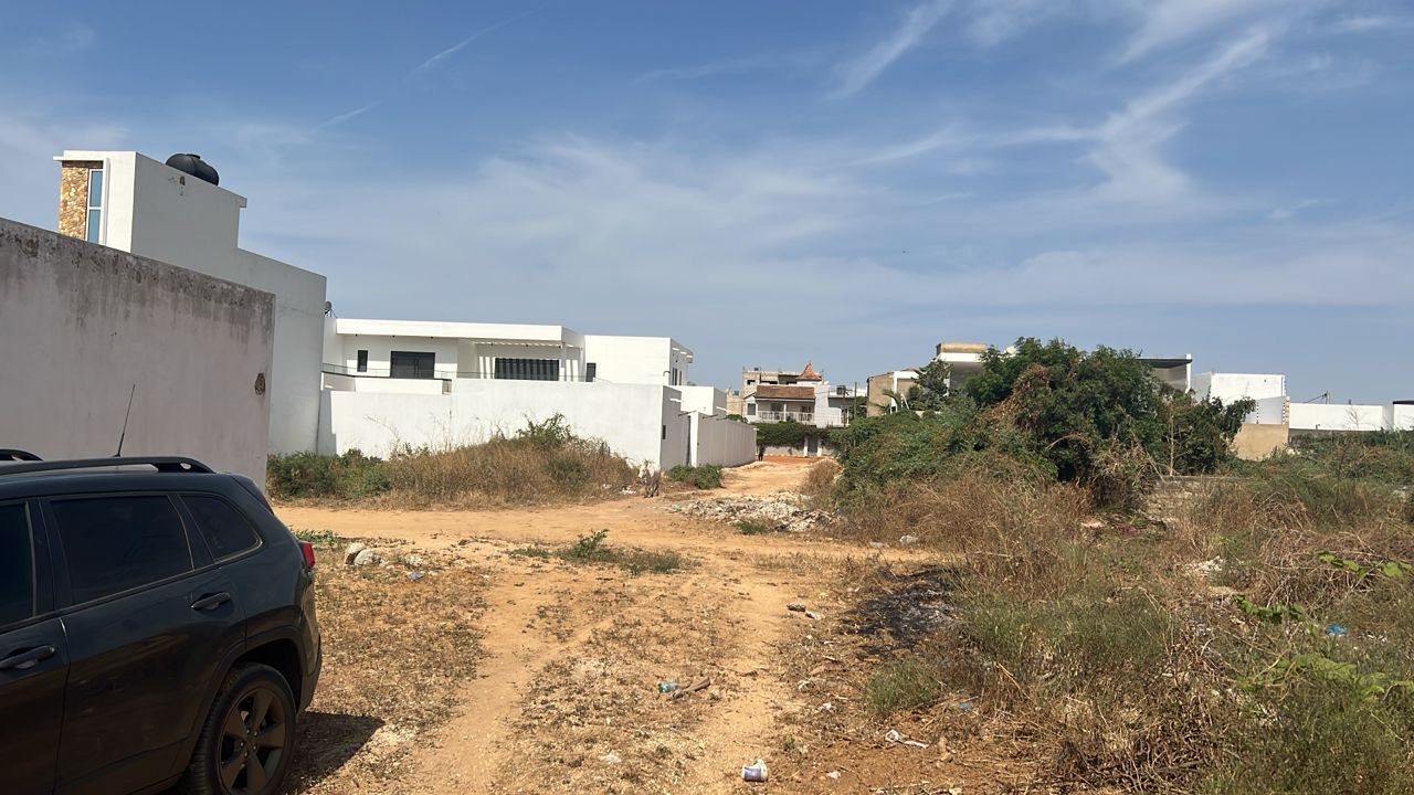 Terrain de 600 mètres carrés à vendre à Saly Sénégal - photo 3