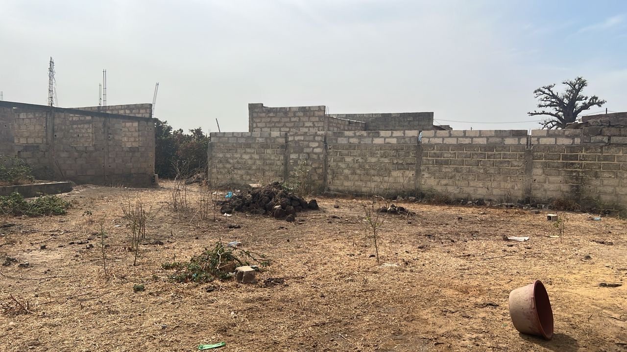 Terrain de 225 mètres carrés à vendre à Saly Sénégal - photo 2