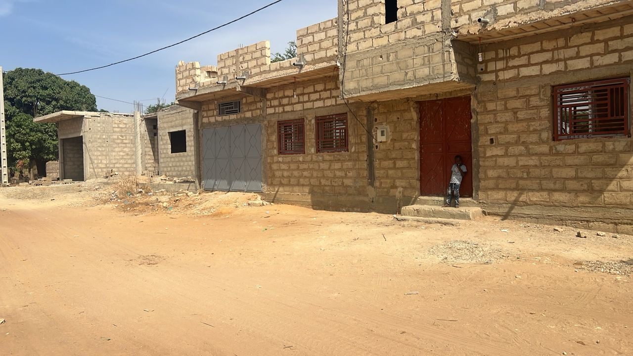 Terrain de 225 mètres carrés à vendre à Saly Sénégal - photo 3