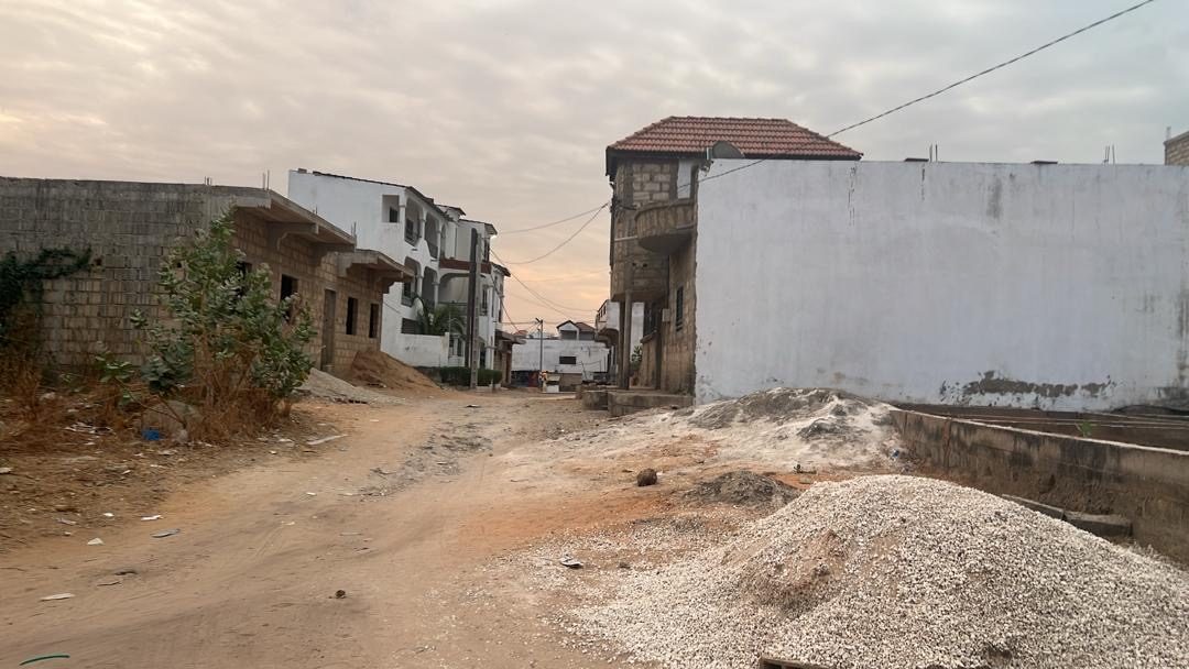 Terrain de 300 mètres carrés à vendre à Saly Sénégal - photo 3