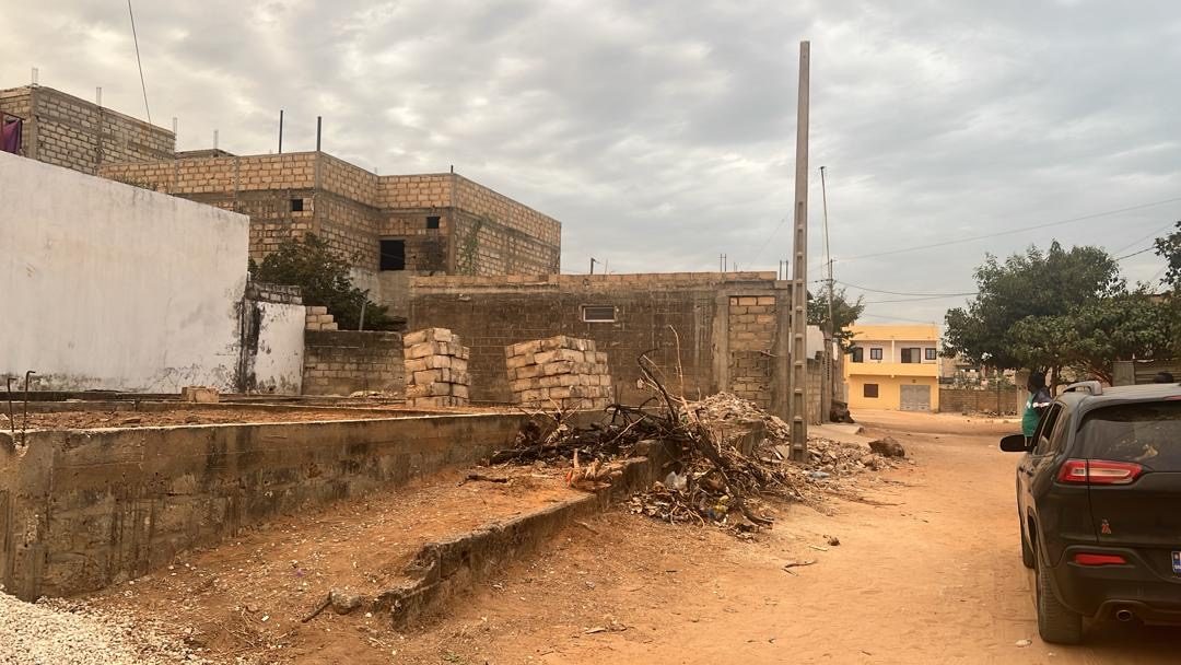 Terrain de 300 mètres carrés à vendre à Saly Sénégal - photo 4