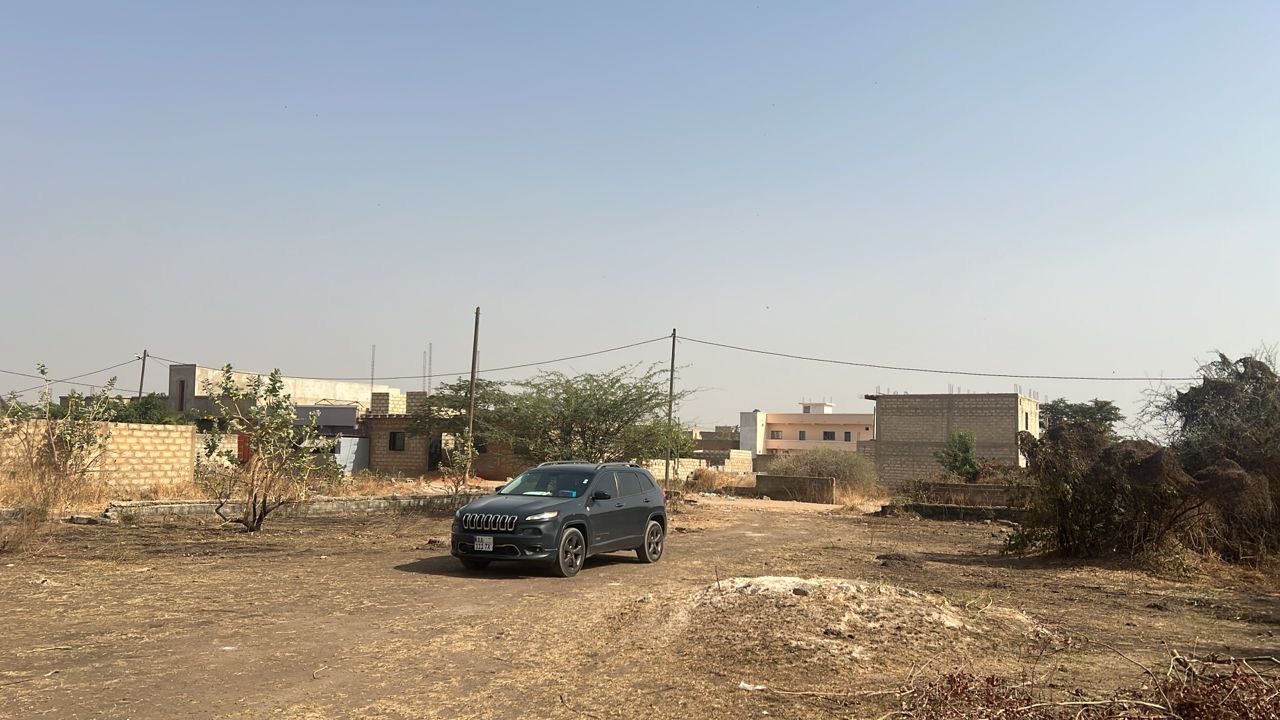 Terrains de 300 mètres carrés à vendre à Gandigal Sénégal - photo 2