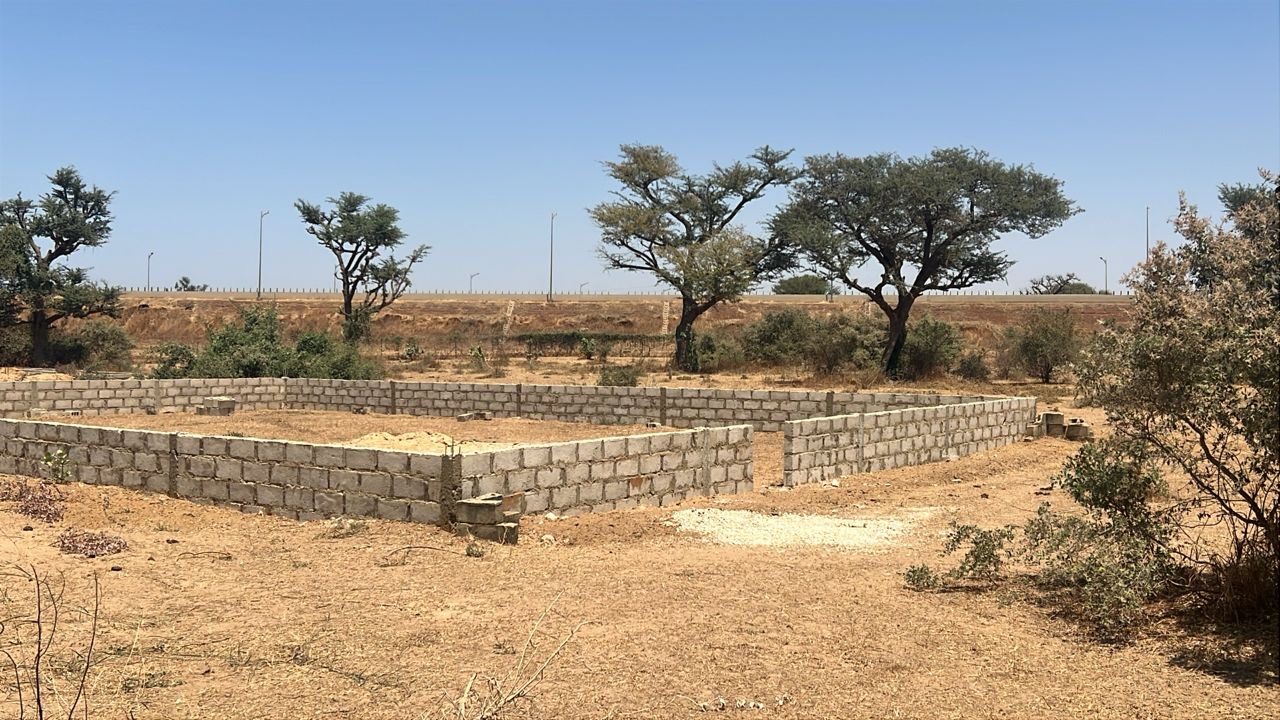 Terrains de 300 mètres carrés à vendre à Malicounda Sénégal - photo 4
