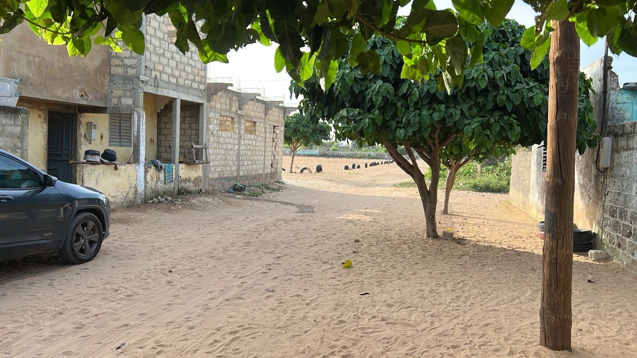 Terrain de 300 mètres carrés à vendre à Mbour Sénégal - photo 3
