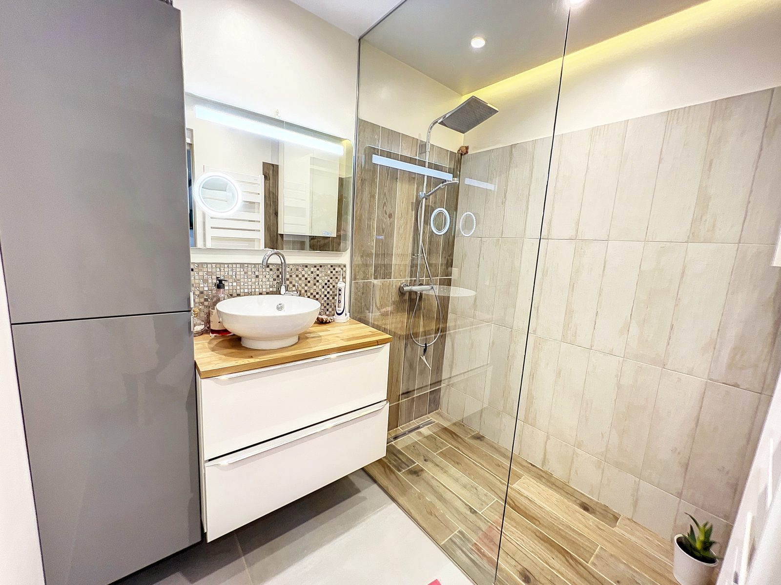 A LOUER APPARTEMENT/DUPLEX MOUGINS 70m² 3Pieces 2 chambres Etg 1/1 - photo 3