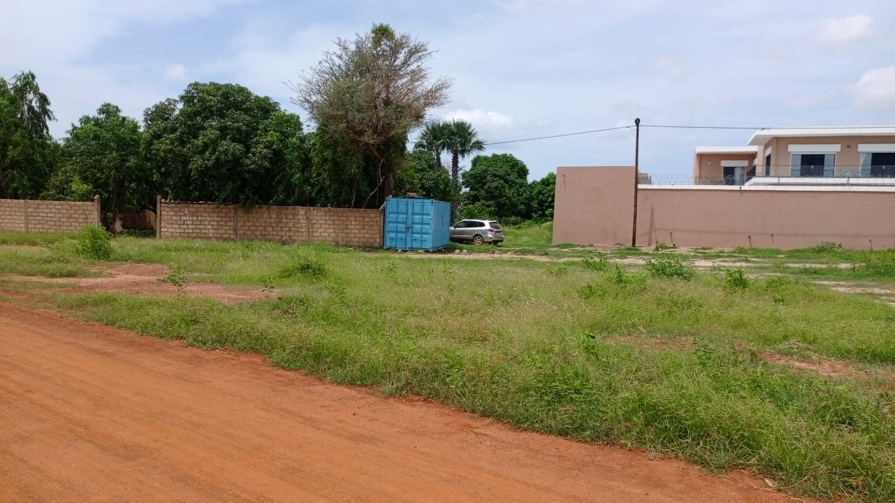 Terrain de 600 mètres carrés à vendre à Gandigal Sénégal - photo 2