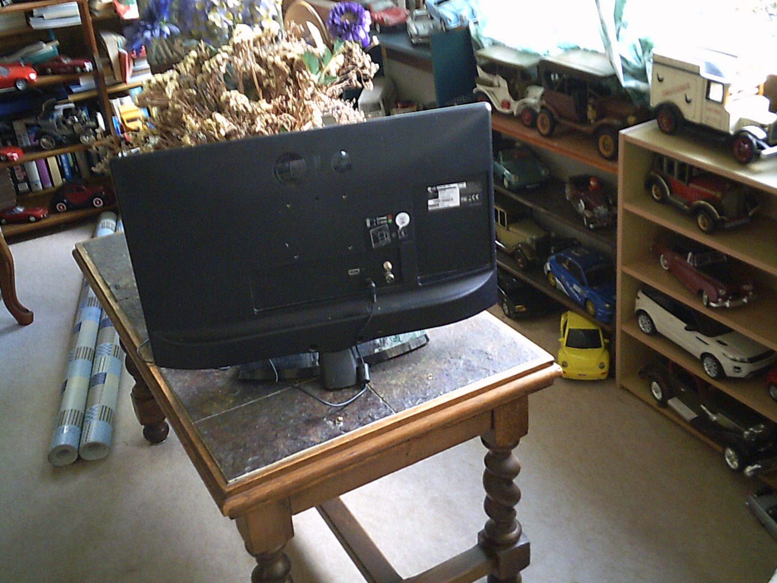 vend   un téléviseur   écran  plat  LG - photo 2