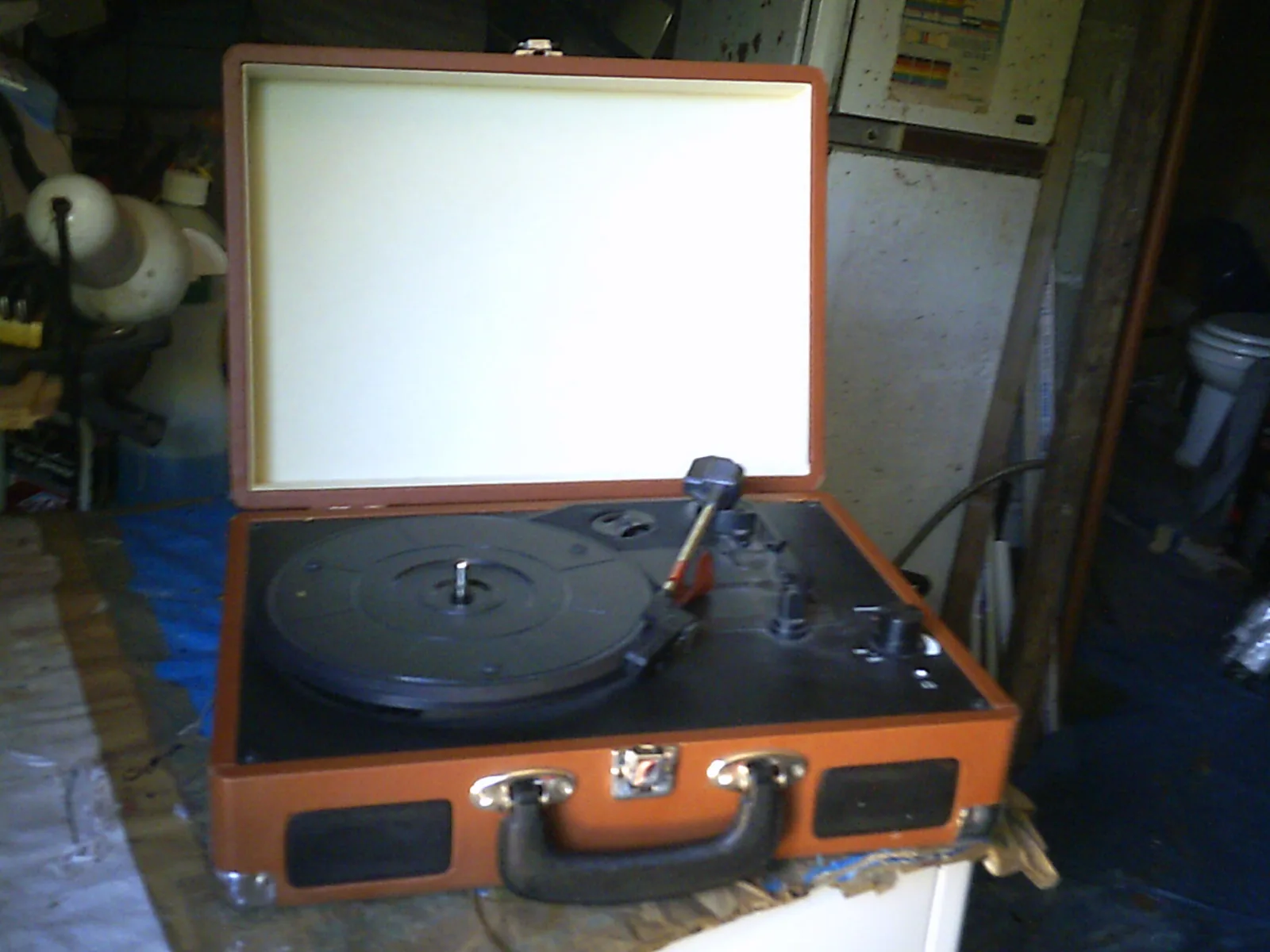 vend   un tourne  disques  portable - photo 1